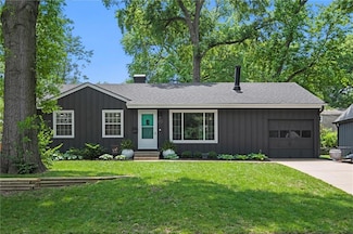 5931 W 76th St, Prairie Village, KS 66208