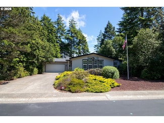 608 Glenbrook Cir, Florence, OR 97439