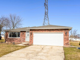 624 Farmview Rd, University Park, IL 60484