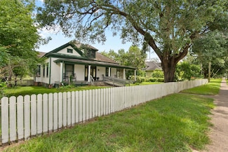 2027 Grand Ave, Liberty, TX 77575