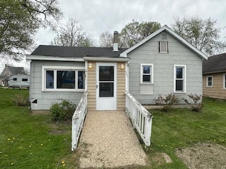 311 Park St, Watervliet, MI 49098