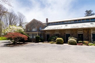 117 Coggeshall Ave, Newport, RI 02840
