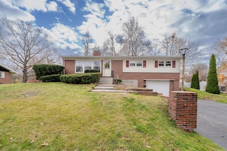 97 Stroudwater St, Westbrook, ME 04092