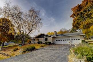 3345 Swinburne Dr, Mc Farland, WI 53558