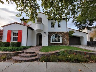 2630 Club Dr, Gilroy, CA 95020