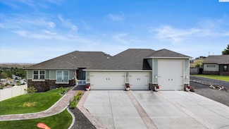 308 Northview Loop, West Richland, WA 99353