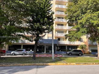 15600 NW 7th Ave Unit 811, Miami, FL 33169