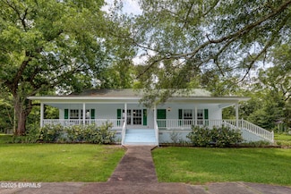 104 Church St, de Kalb, MS 39328