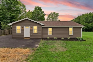 6607 Hibernia Rd, Charlestown, IN 47111