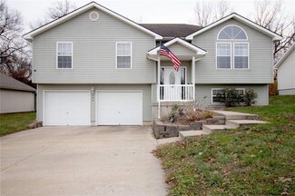 956 E Market St, Warrensburg, MO 64093