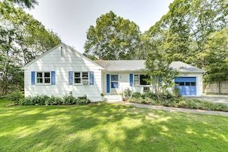 1635 Sagg Rd, Sag Harbor, NY 11963