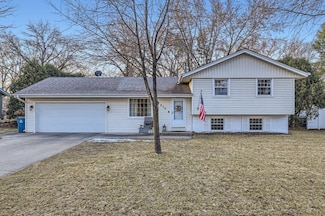 436 111th Ln NW, Coon Rapids, MN 55448