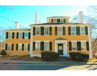 6 Elm St, Assonet, MA 02702