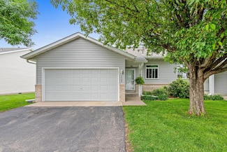 1533 Dublin Ct, Shakopee, MN 55379