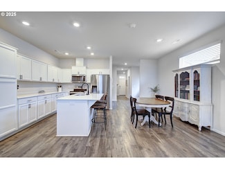 13718 NE 67th Way, Vancouver, WA 98682