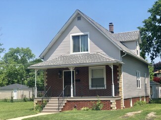 823 S 13th Ave, Maywood, IL 60153