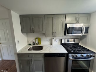 22 Spring Ln, Long Valley, NJ 07853