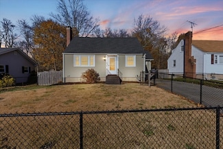 922 Centre St, Brockton, MA 02302