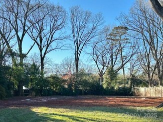 1838 Queens Rd W, Charlotte, NC 28207