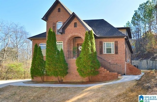 221 Castlehill Dr, Vestavia, AL 35226