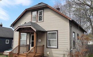14 Baird Ave, Lewiston, ME 04240