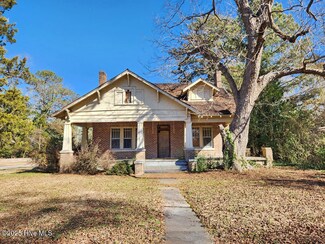 301 S Commerce St, Aulander, NC 27805
