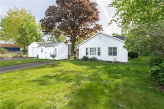 213 Estall Rd, Rochester, NY 14616
