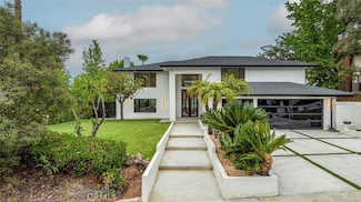 18101 Green Meadow Dr, Encino, CA 91316