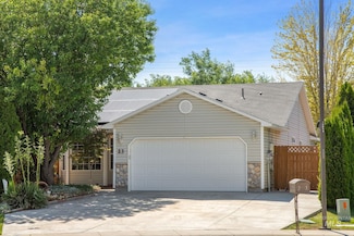 23 N Saffron Dr, Nampa, ID 83687