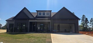 2123 N November Dr, Boiling Springs, SC 29316