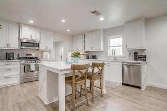 2600 Townsend Dr, Fort Worth, TX 76110