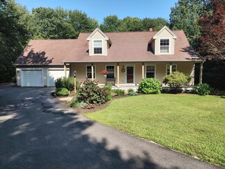 9 Summit Terrace, Falmouth, ME 04105