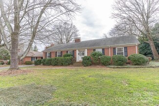 2541 Pinewood Rd, Gastonia, NC 28054