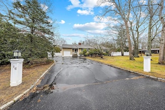 16 Squires Ave, East Quogue, NY 11942