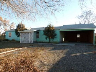 208 N 5th St, Nyssa, OR 97913