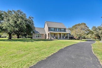 965 Highway 90, Flatonia, TX 78941