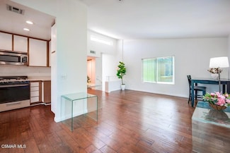 8328 Spring Desert Place Unit E, Rancho Cucamonga, CA 91730