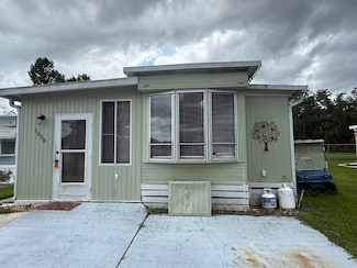 1026 Rainbow Cir, Eustis, FL 32726