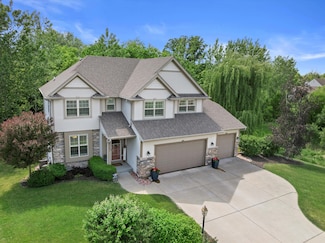 8061 S River Ln, Franklin, WI 53132