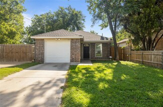 438 Sabine Ave, Cleburne, TX 76031