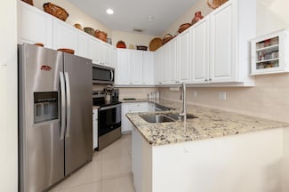 452 NE Canoe Park Cir, Port Saint Lucie, FL 34983