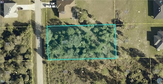 802 Maple Ave N, Lehigh Acres, FL 33972