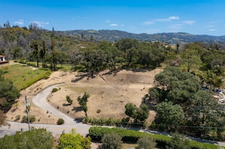 5159 Vista Grande Dr, Santa Rosa, CA 95403