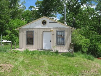 3636 Jet Dr, Stover, MO 65078