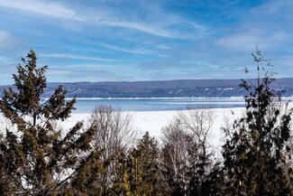 07453 Michigan Heights Ct Unit 54, Charlevoix, MI 49720