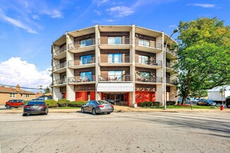 3900 W 95th St Unit 400, Evergreen Park, IL 60805