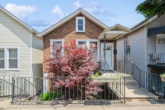 2835 S Farrell St, Chicago, IL 60608