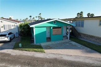 682 E Clam Cir, Port Isabel, TX 78578