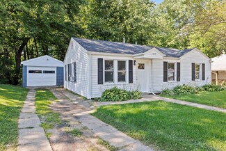 1649 Stone Lake Dr, La Porte, IN 46350