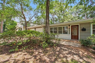 10700 Beinhorn Rd, Houston, TX 77024